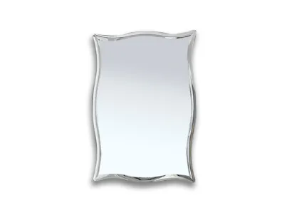 Specchio moderno Vivian dalle linee curve di Riflessi