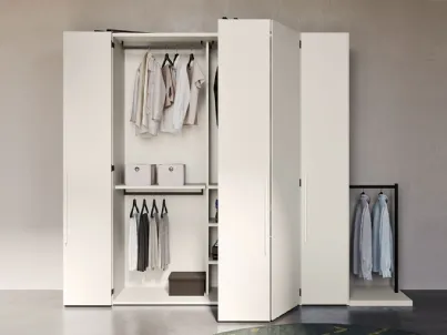 Armadio con ante a soffietto in laccato bianco opaco Best di Clever