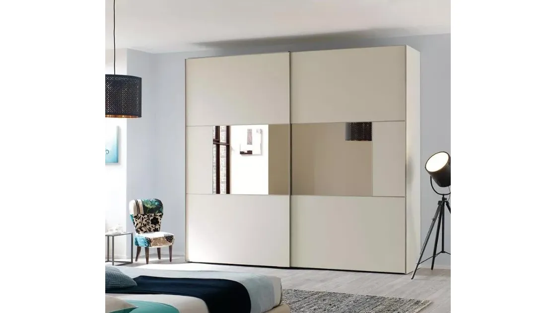 Armadio con specchio centrale NC210 Slider Zone C di Moretti Compact