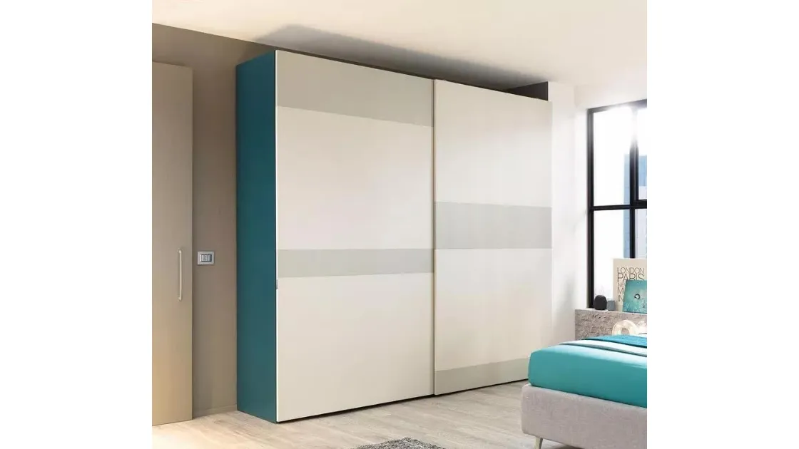 Armadio in melaminico e laccato NC208 Slider Strip B di Moretti Compact