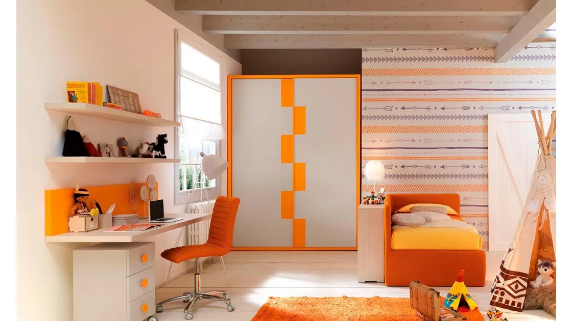Cameretta arancione con letto singolo KC313 di Moretti Compact