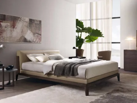 Letto classico in pelle con struttura in legno rivisitato in chiave contemporanea Assuan di Misuraemme