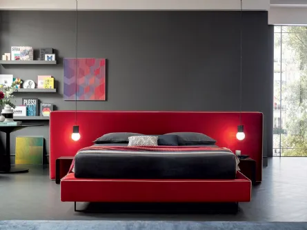 Letto in tessuto dal design lineare ed essenziale Bowie di Felis