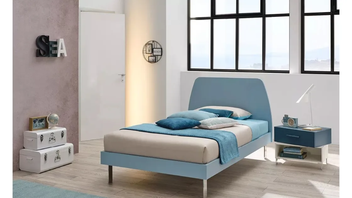 Letto a una piazza e mezza con testiera Cake in laccato opaco Cielo SC107 di Moretti Compact