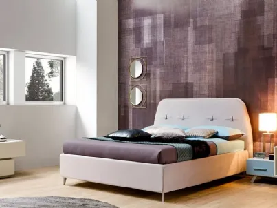 Letto in velluto con testiera arrotondata SC222 di Moretti Compact
