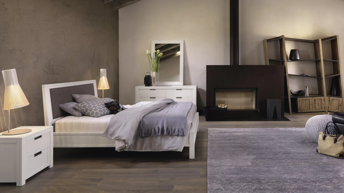 Letto in legno con testiera Quadra di Devina Nais