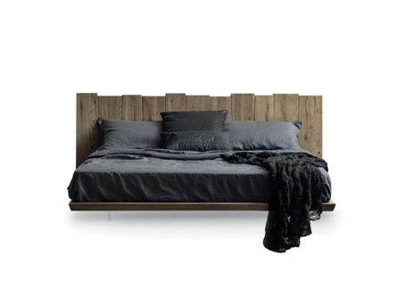 Letto Urban Ranch con testiera effetto sospesa di Devina Nais