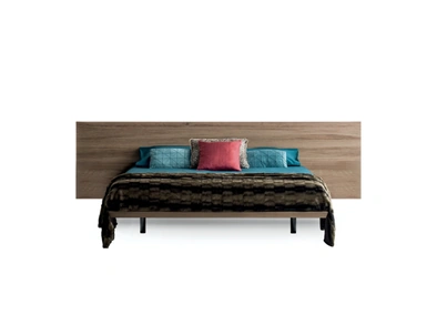 Letto Zen con testiera effetto sospesa di Devina Nais