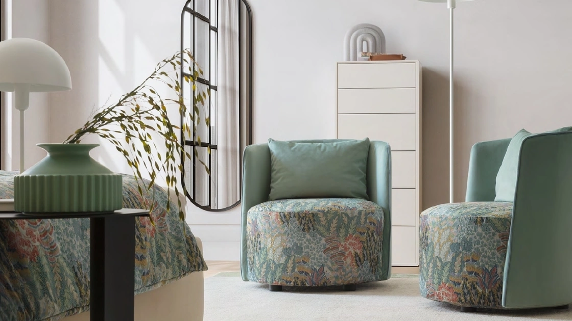 Poltroncina in tessuto con motivo floreale Isabel di Le Comfort