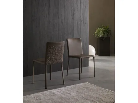 Sedia rivestita in pelle con motivo geometrico sullo schienale Lunette Plus di Ozzio
