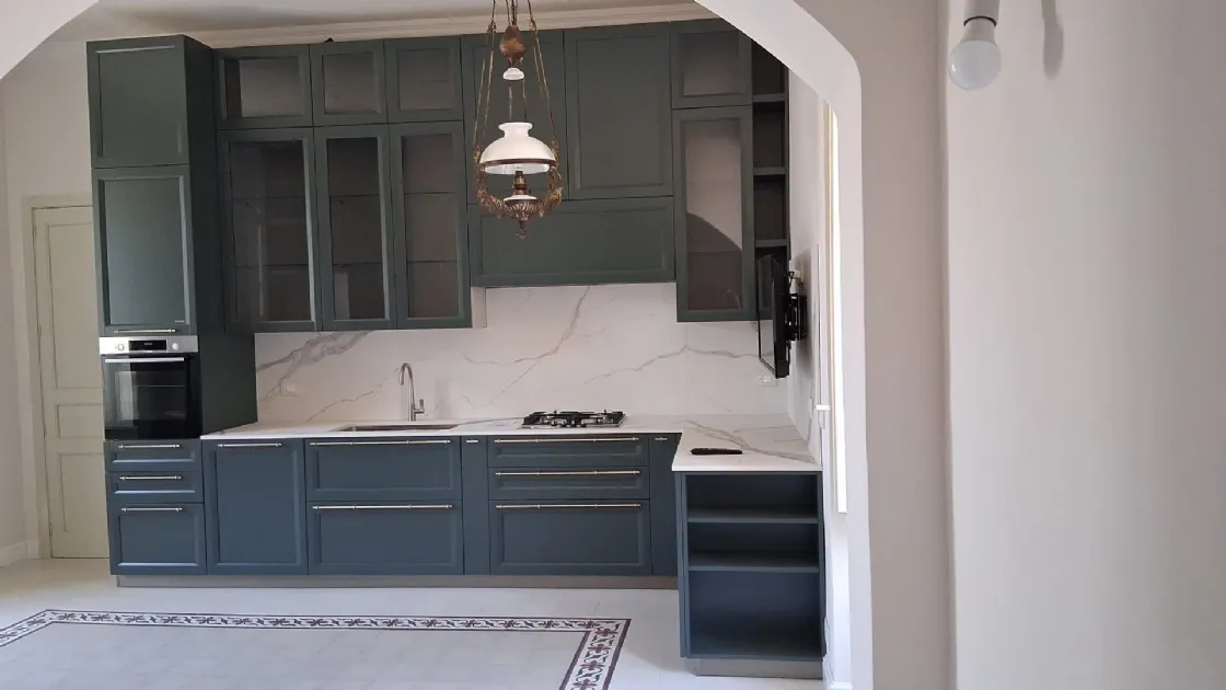 Cucina Febal in un Appartamento Liberty a Piedimonte Etneo: Elegante Incontro tra Storia e Modernità