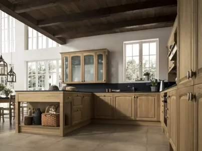 Cucina angolare classica in legno naturale e vetrine serigrafate Gala 02 di Febal