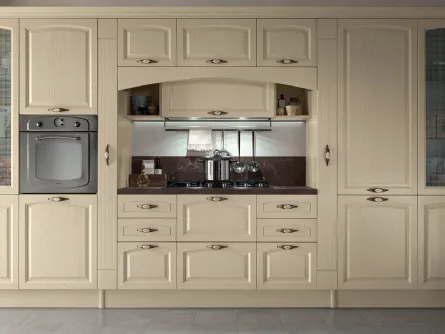 Cucina Classica lineare in legno con maniglie bronzate e decorate Gala 03 di Febal
