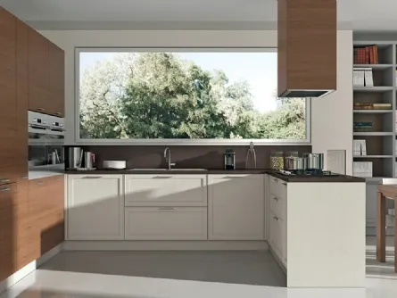 Cucina Moderna con penisola bicolore in laccato bianco opaco e legno naturale Melograno composizione 5 di Le Fablier