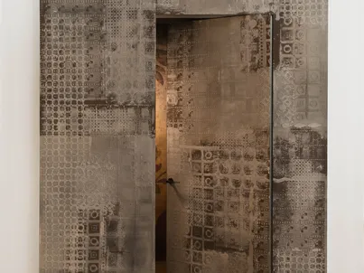 Porta battente di design per interni Boisè in legno di Albed